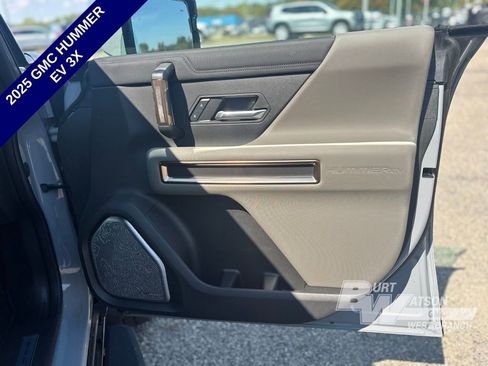 New 2025 GMC Hummer EV 3X image 13