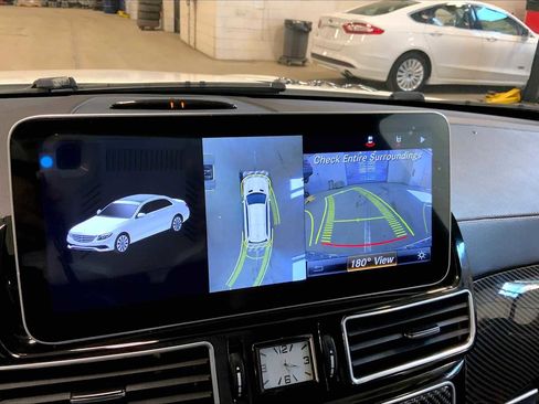 Used 2017 Mercedes-Benz GLS 550 4MATIC image 30