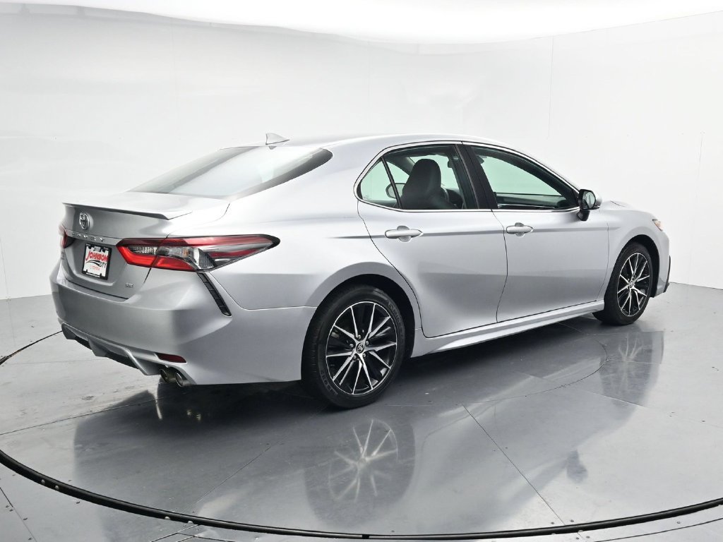 Used 2024 Toyota Camry SE FWD image 8