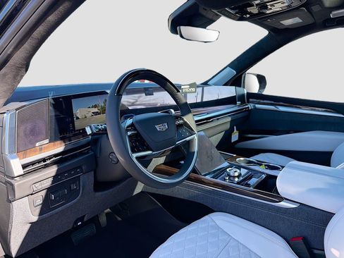 New 2026 Cadillac Escalade ESV Platinum Sport image 9