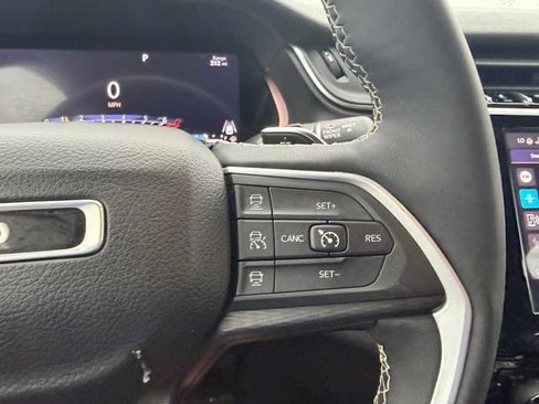 Used 2023 Jeep Grand Cherokee L Laredo AWD/4WD image 22
