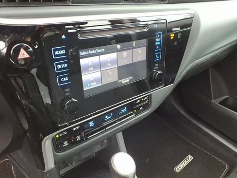 Used 2017 Toyota Corolla LE w/ Carpet Mat Package (TMS) image 20