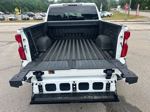 Used 2022 Chevrolet Silverado 1500 Custom Trail Boss w/ Realtree Special Edition AWD/4WD image 11