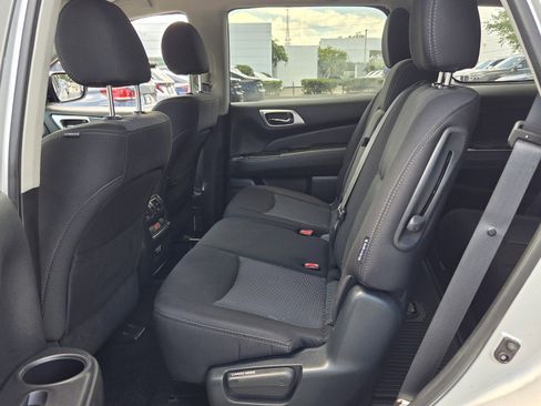 Used 2020 Nissan Pathfinder S FWD image 11
