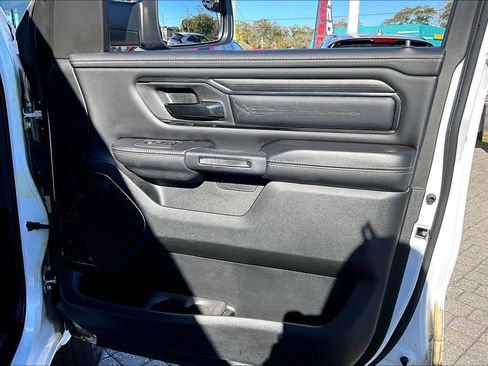 Used 2022 RAM 1500 Limited w/ Body-Colour Bumper Group image 26