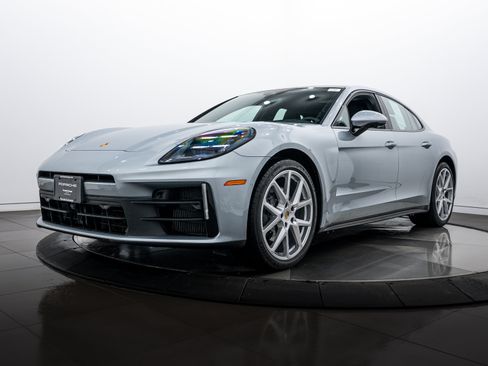Certified 2025 Porsche Panamera 4 image 1