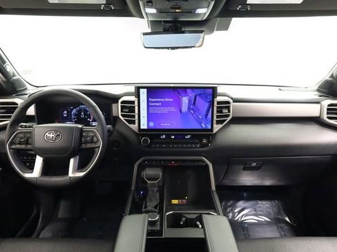 Used 2025 Toyota Tundra Limited AWD/4WD image 16