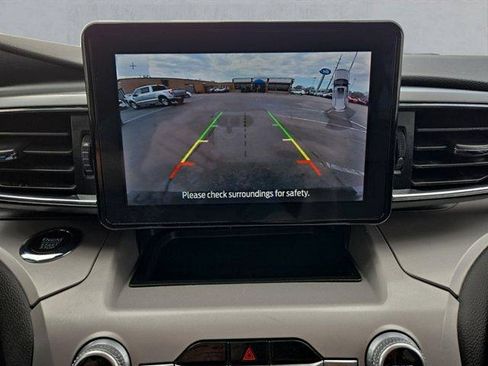 Certified 2023 Ford Explorer XLT w/ Equipment Group 202A AWD/4WD image 19