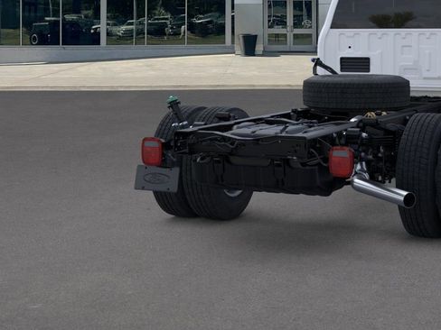 New 2026 Ford F350 XL w/ XL Chrome Package image 21