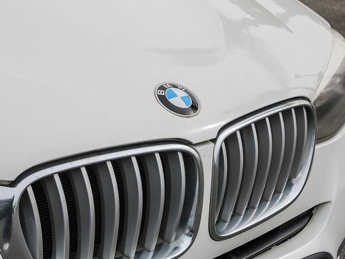 Used 2017 BMW X3 sDrive28i image 9