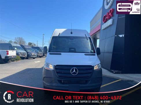 Used 2025 Mercedes-Benz Sprinter 2500 image 2
