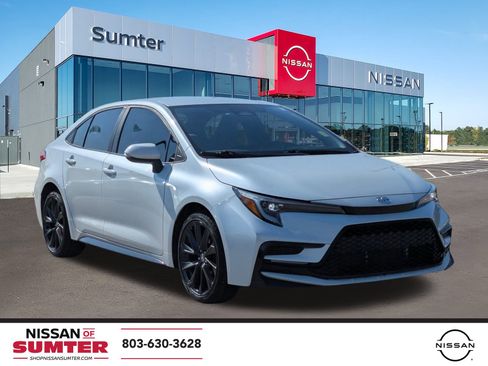 Used 2024 Toyota Corolla SE image 1