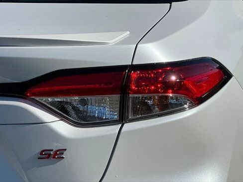 Certified 2025 Toyota Corolla SE w/ Convenience Package FWD image 30