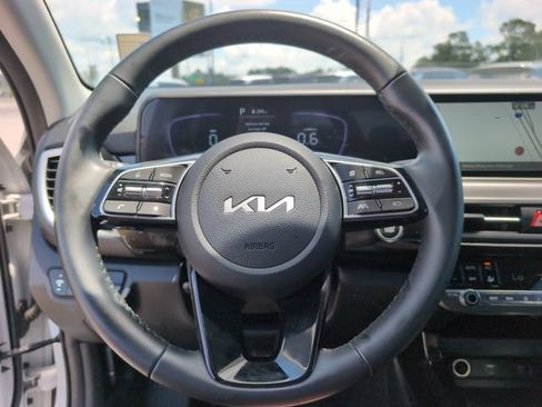 Used 2025 Kia Seltos S FWD image 23