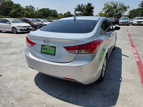 Used 2013 Hyundai Elantra GLS FWD image 12