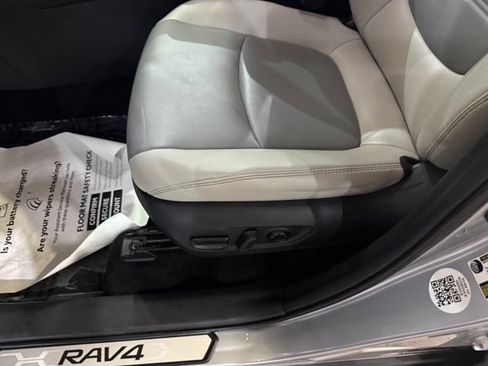 Used 2023 Toyota RAV4 XLE Premium AWD/4WD image 24