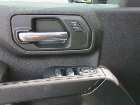 Used 2025 Chevrolet Silverado 2500 Custom w/ Custom Value Package AWD/4WD image 18