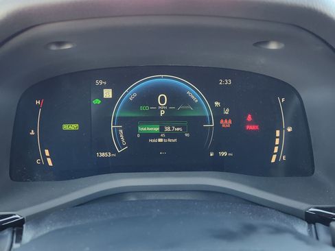 Used 2025 Toyota Camry SE image 19