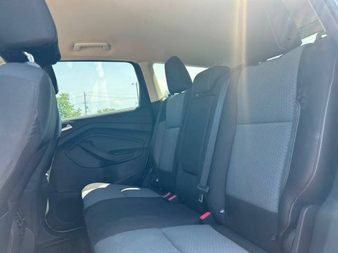 Used 2017 Ford Escape SE FWD image 16