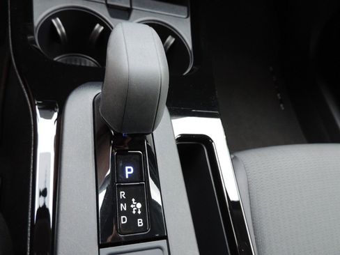 Used 2026 Toyota Prius LE FWD image 22