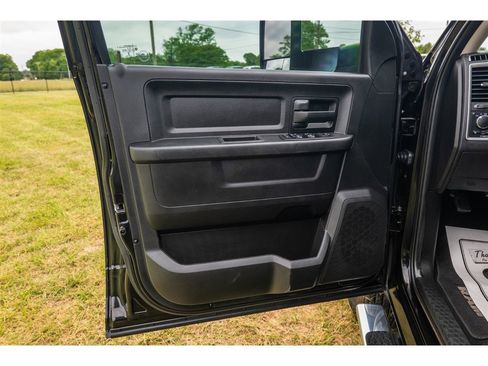Used 2018 RAM 3500 Tradesman w/ Chrome Appearance Group AWD/4WD image 11