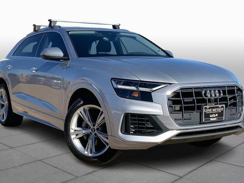 Used 2022 Audi Q8 Premium image 2