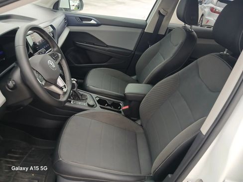 Used 2022 Volkswagen Taos SE AWD/4WD image 8