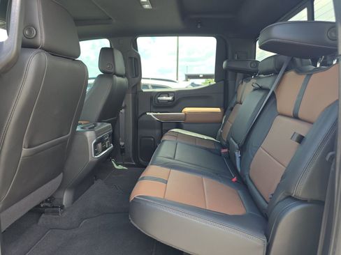 Used 2020 Chevrolet Silverado 1500 High Country AWD/4WD image 13