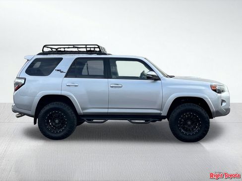 Certified 2020 Toyota 4Runner TRD Off-Road Premium w/ Moonroof Package AWD/4WD image 8