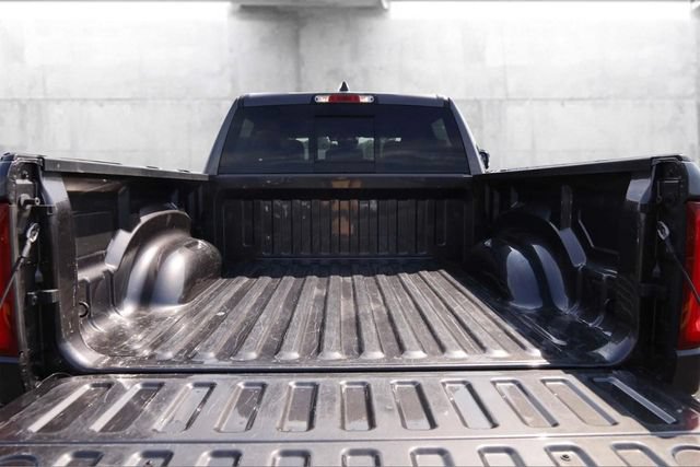 Used 2026 RAM 1500 Laramie AWD/4WD image 7