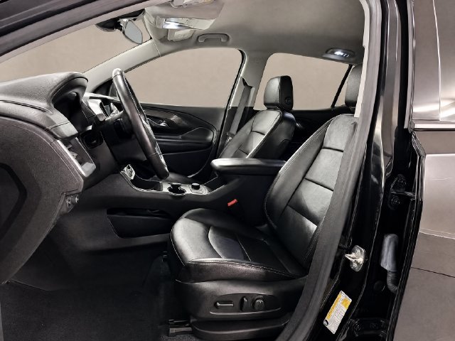 Used 2024 GMC Terrain SLT FWD image 13