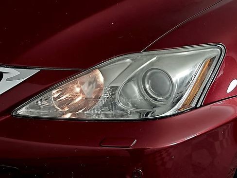 Used 2010 Lexus IS 250C w/ Luxury Pkg image 9