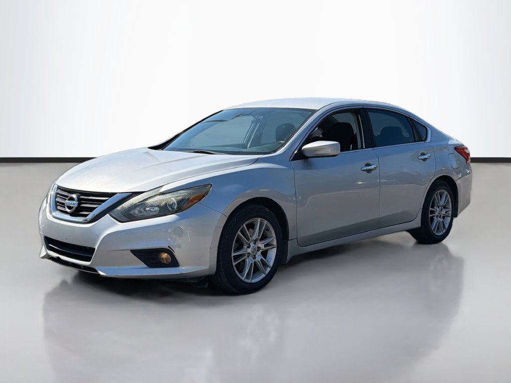 Used 2016 Nissan Altima 2.5 SR FWD image 2