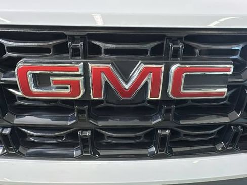 Used 2023 GMC Canyon Elevation w/ Convenience Package AWD/4WD image 8