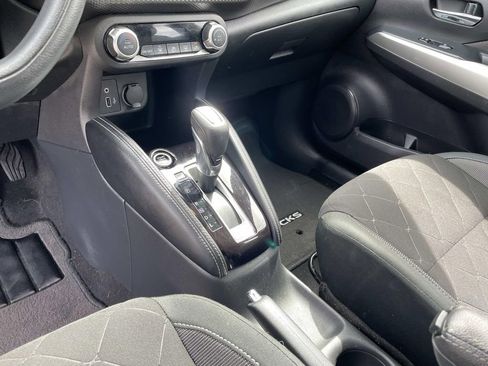 Used 2020 Nissan Kicks SV FWD image 18