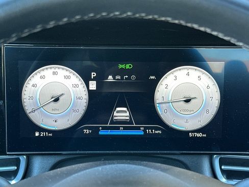 Used 2024 Hyundai Elantra Limited image 21