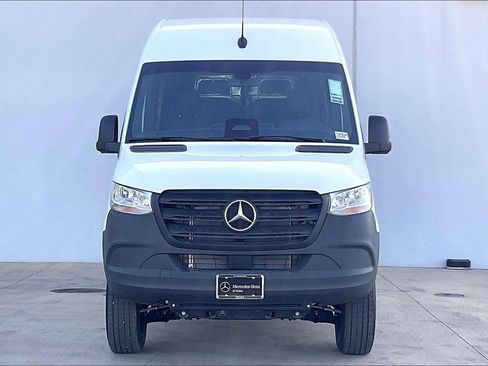 New 2025 Mercedes-Benz Sprinter 2500 image 3