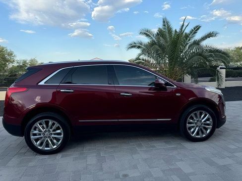Used 2018 Cadillac XT5 Platinum w/ Driver Assist Package AWD/4WD image 8