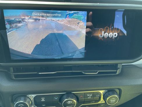 Certified 2024 Jeep Wrangler Sport image 19