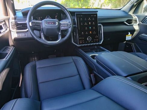 Used 2026 GMC Acadia Elevation w/ Black Edition FWD image 16