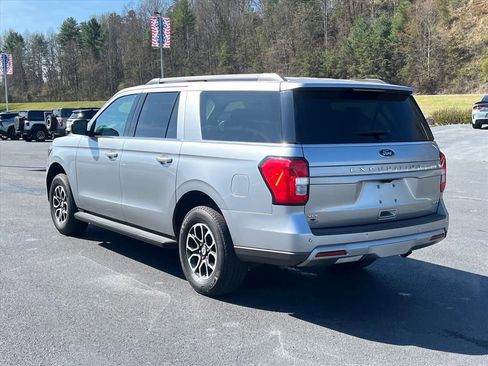 Used 2024 Ford Expedition Max XLT image 3