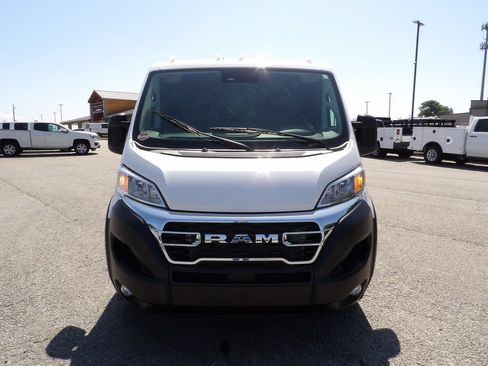 Used 2025 RAM ProMaster 2500 w/ U-Haul Equipment Group FWD image 12