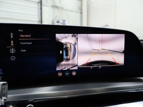 Used 2024 Cadillac Lyriq Sport image 21