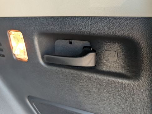Used 2018 Honda CR-V Touring image 20