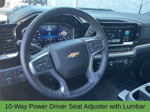 Used 2025 Chevrolet Silverado 2500 LT w/ Convenience Package image 39
