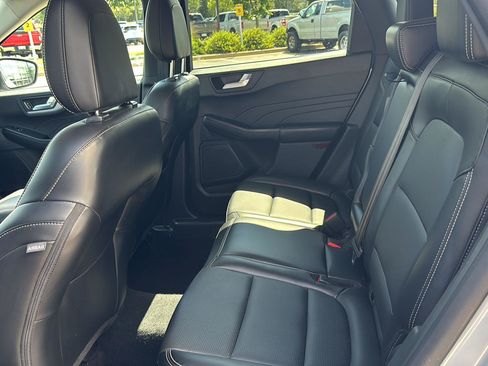 Used 2025 Ford Escape Platinum AWD/4WD image 26
