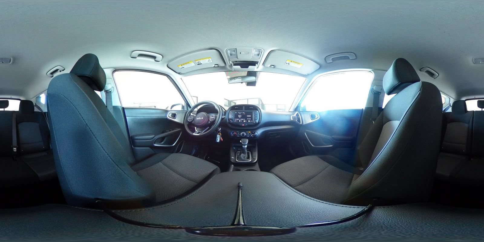 Used 2025 Kia Soul LX w/ LX Technology Package FWD image 39