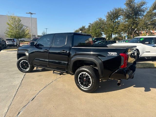 Used 2025 Toyota Tacoma TRD Off-Road AWD/4WD image 4