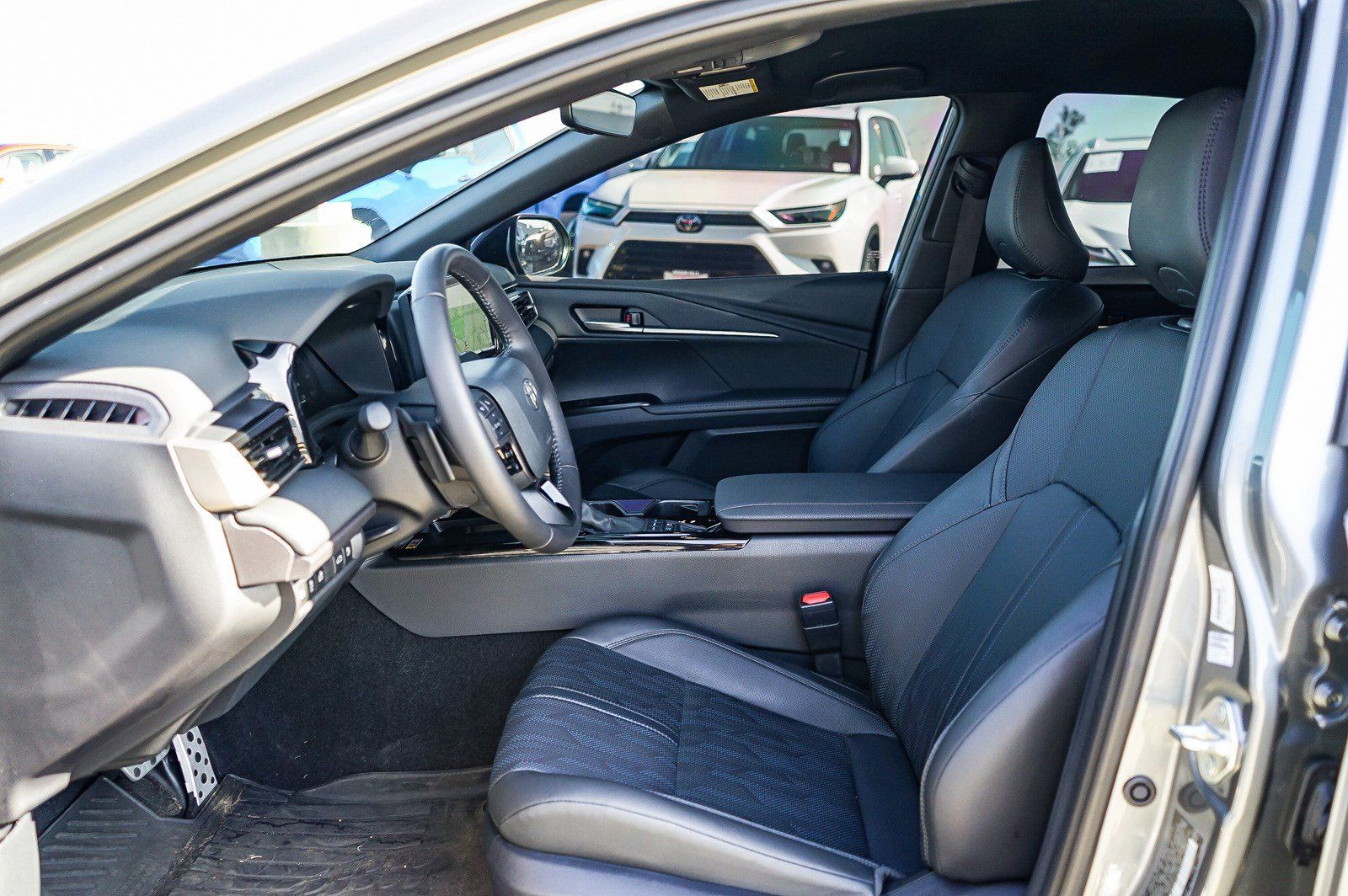Used 2026 Toyota Camry XSE FWD image 18