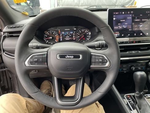 Used 2023 Jeep Compass Latitude w/ Convenience Group AWD/4WD image 20